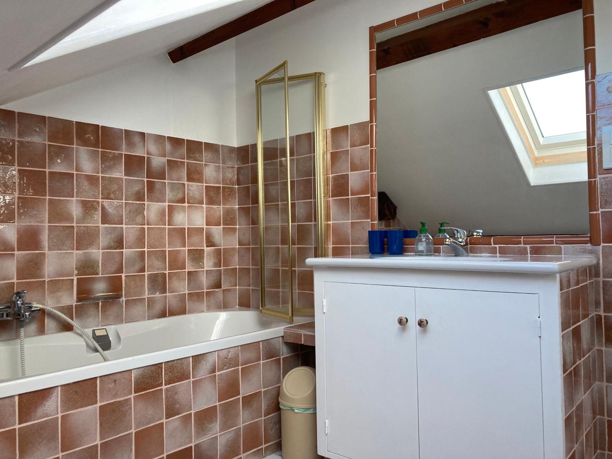 Sous Le Bon Toit Bed & Breakfast Belley Luaran gambar