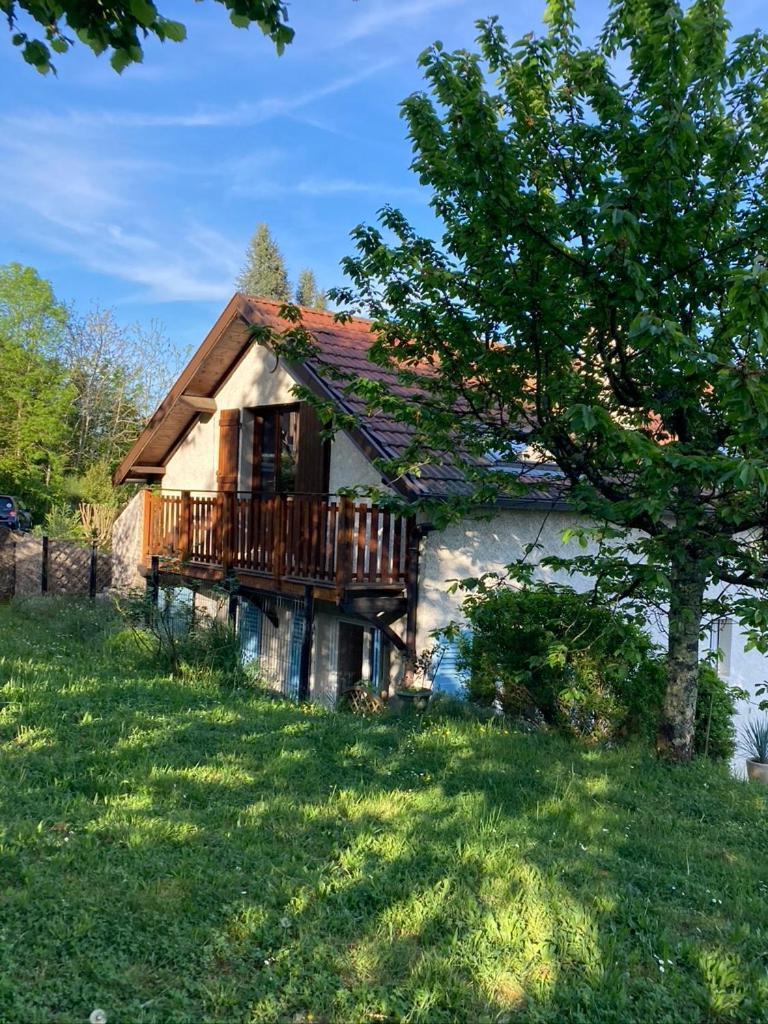 Sous Le Bon Toit Bed & Breakfast Belley Luaran gambar