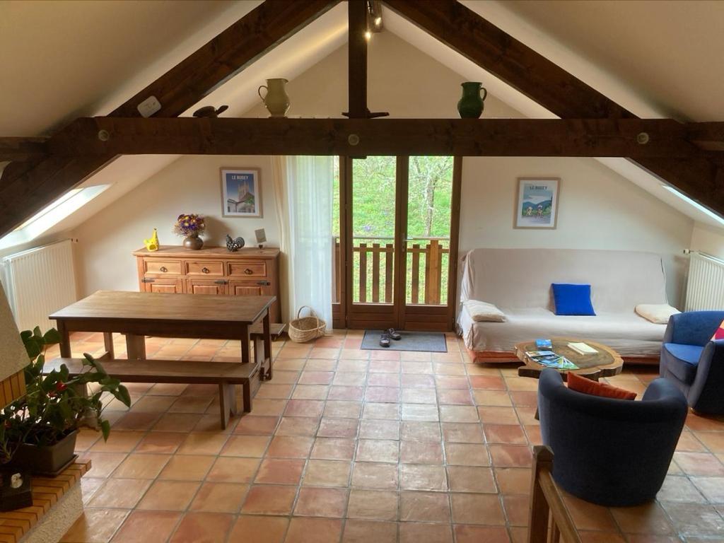 Sous Le Bon Toit Bed & Breakfast Belley Luaran gambar