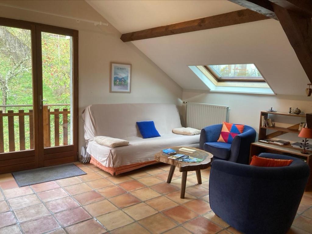 Sous Le Bon Toit Bed & Breakfast Belley Luaran gambar
